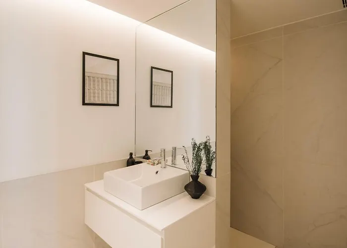 Figueira - 2 Bedrooms And Pool In Areeiro 아파트 *
