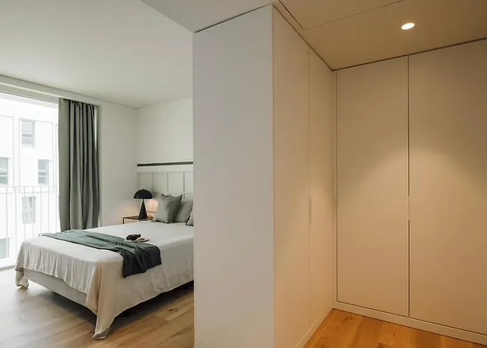 Figueira - 2 Bedrooms And Pool In Areeiro 아파트 리스본