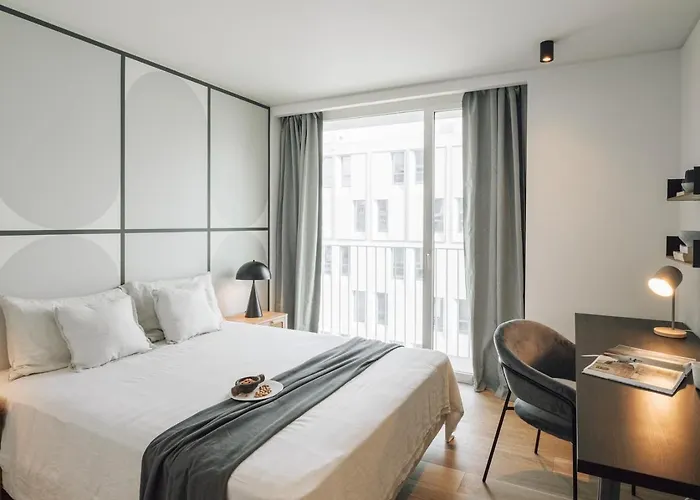 Figueira - 2 Bedrooms And Pool In Areeiro *