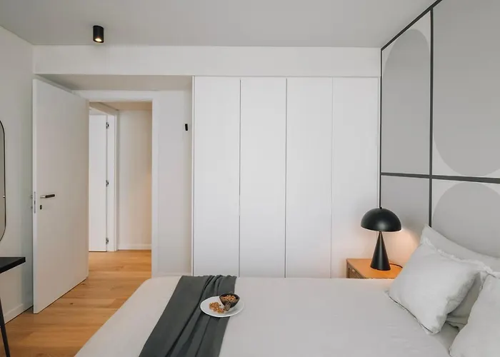 Figueira - 2 Bedrooms And Pool In Areeiro